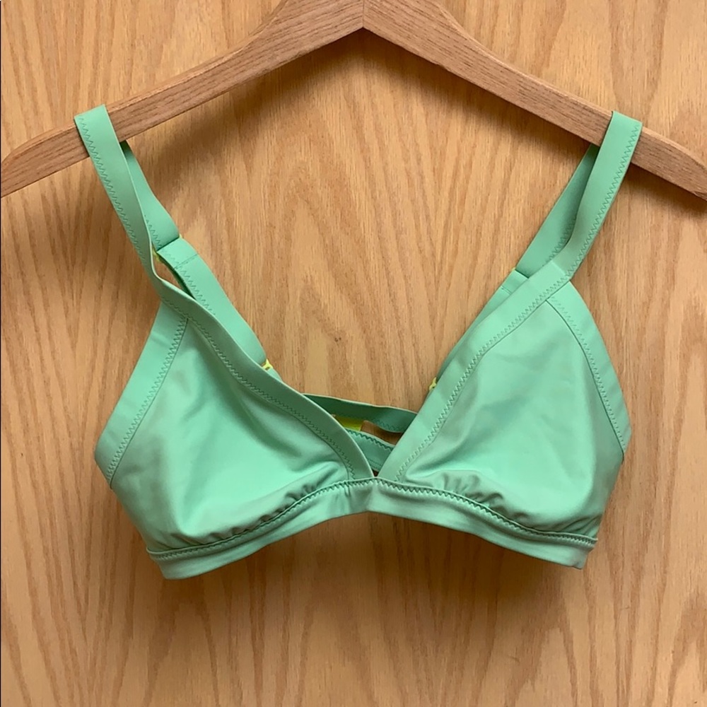 Super fun Lulu bathing suit top! Never worn!!!